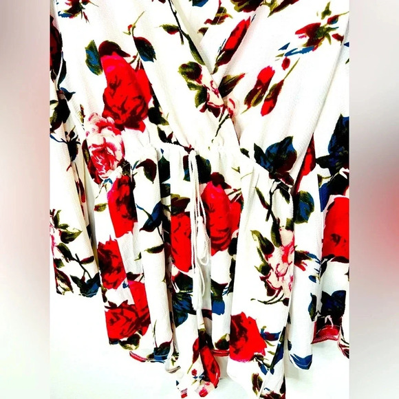 🆕 White And Floral Boho Long Sleeve Romper Size Medium - Picture 4 of 6